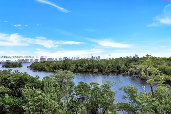 16385 Biscayne #421, North Miami Beach, FL 33160