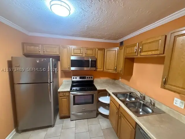 2801 Somerset #105, Lauderdale Lakes, FL 33311 - #3