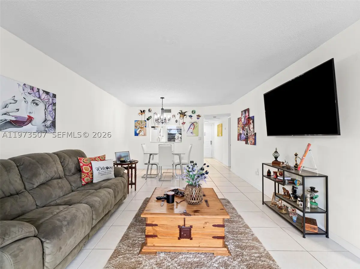901 Colony Point #304, Pembroke Pines, FL 33026 - #1