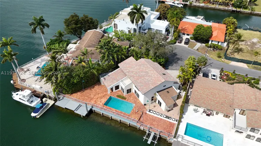 3226 NE 168th, North Miami Beach, FL 33160 - #3
