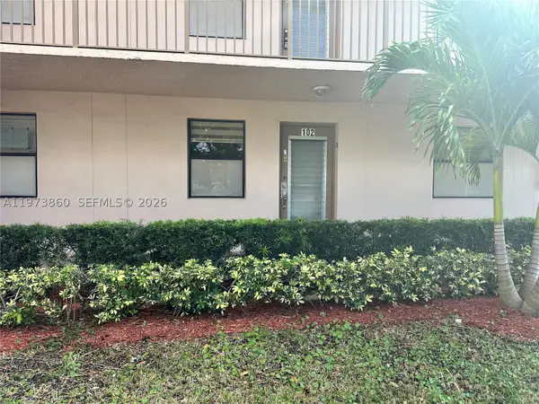 10434 Sunrise Lakes #102, Sunrise, FL 33322