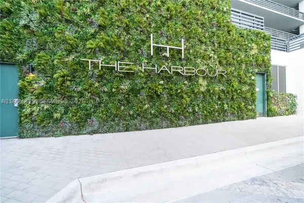 16385 Biscayne #1120, North Miami Beach, FL 33160