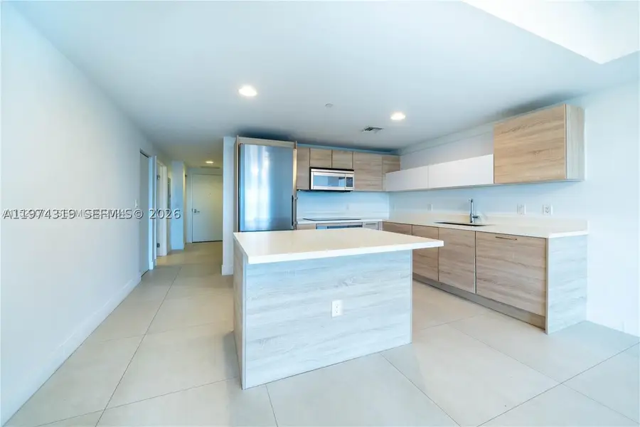 16385 Biscayne #1120, North Miami Beach, FL 33160 - #2