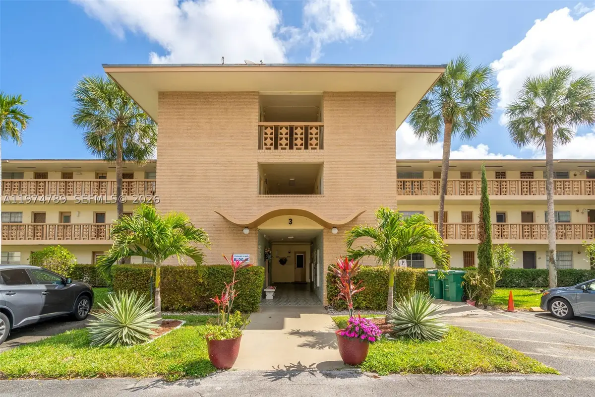 17050 NE 14th #106, Miami, FL 33162 - #1