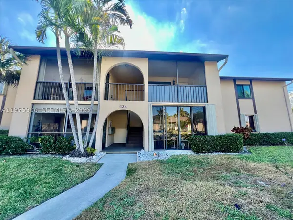 434 Pine Glen #A-1, Greenacres, FL 33463