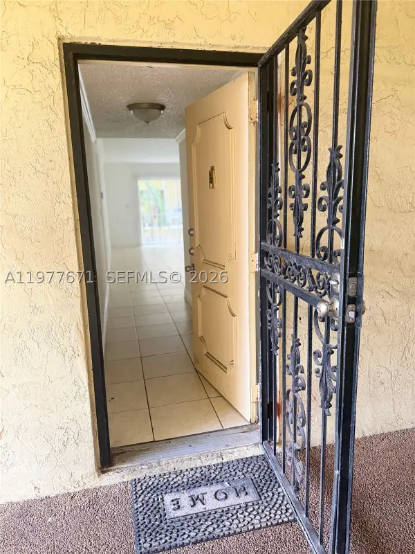 11925 NE 2nd #B207, North Miami, FL 33161
