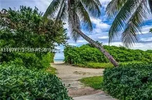 5555 Collins #15W, Miami Beach, FL 33140 - #1