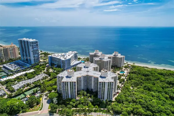 1121 Crandon #E1203, Key Biscayne, FL 33149