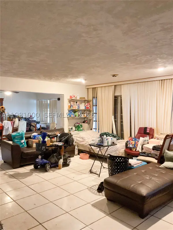 2515 SW 44th, West Park, FL 33023