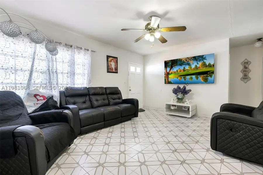 3250 NW 14th, Miami, FL 33125 - #3