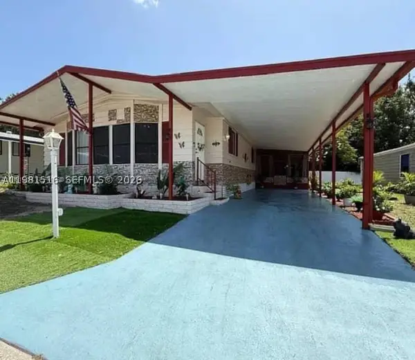 215 Laurelcrest Cir Valrico, Valrico, FL 33594