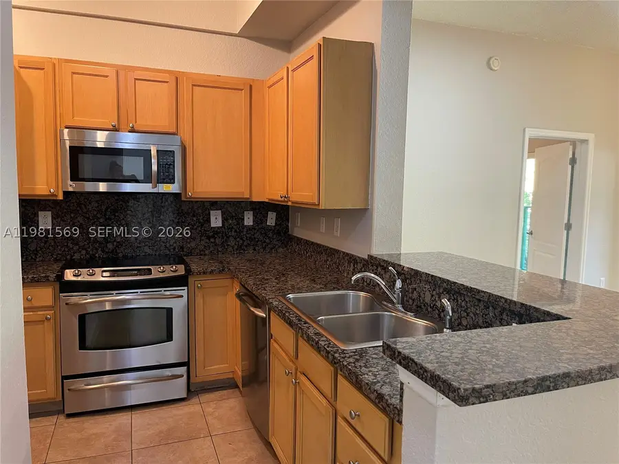 6001 SW 70th #130, South Miami, FL 33143 - #2