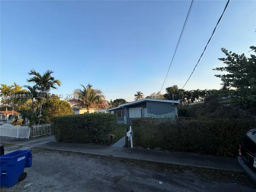 354 NE 173rd, North Miami Beach, FL 33162 - #3