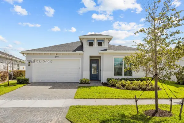 1204 SE Woodbine, Port St Lucie, FL 34984