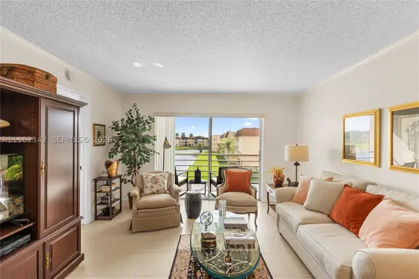 8950 Sunrise Lakes #309, Sunrise, FL 33322