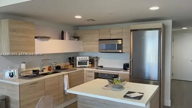 16385 Biscayne #2702, North Miami Beach, FL 33160 - #3
