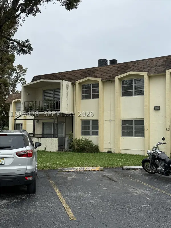 7845 Miller #A204, Miami, FL 33155