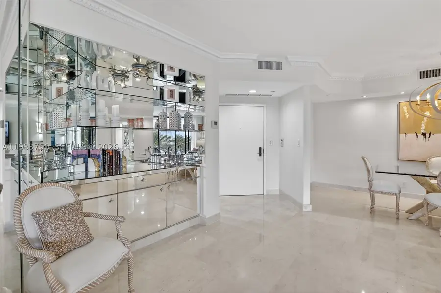 2800 Island #301, Aventura, FL 33160 - #2