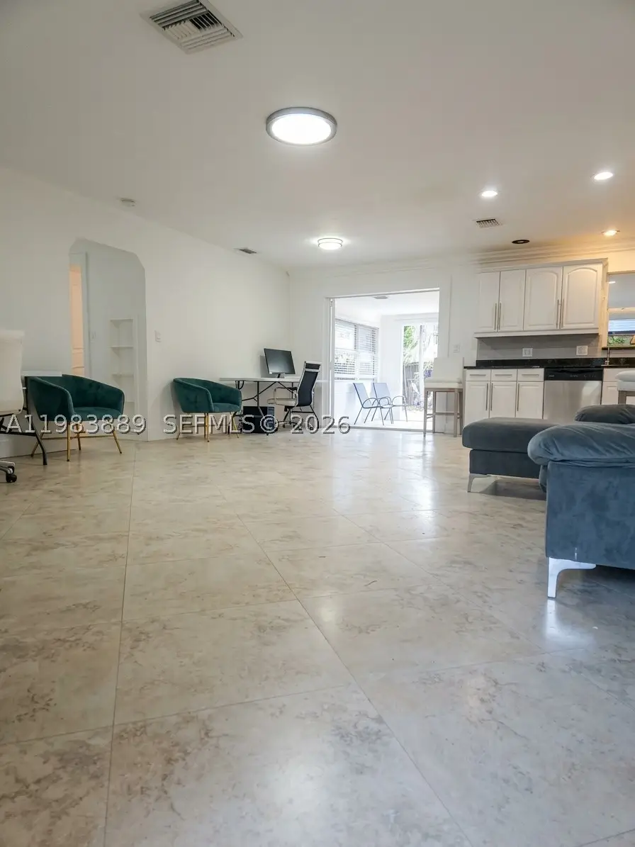 804 NE 2nd, Hallandale, FL 33009 - #1