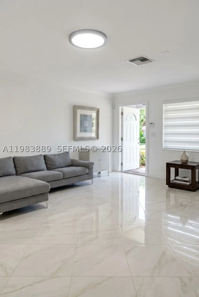 804 NE 2nd, Hallandale, FL 33009 - #2