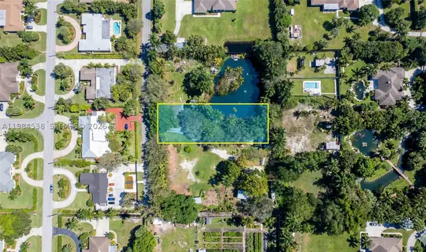 154th Street - 870, North Miami Beach, FL 33162