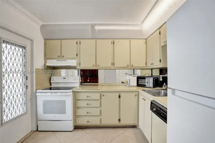 3940 NW 42nd #320, Lauderdale Lakes, FL 33319 - #2