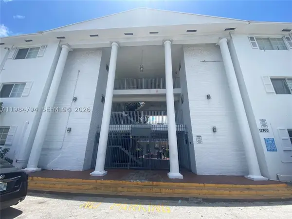 13700 NE 6th #305, North Miami, FL 33161