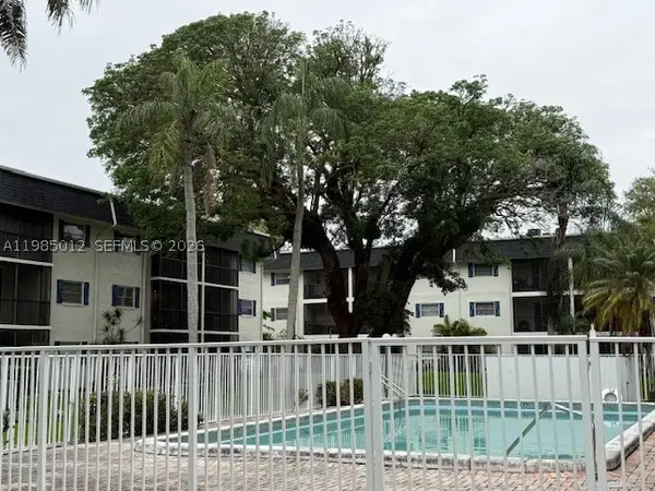 5100 SW 64th #202, Davie, FL 33314
