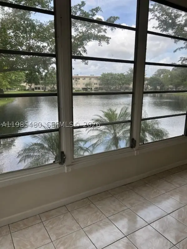 5103 NW 35th #503, Lauderdale Lakes, FL 33319