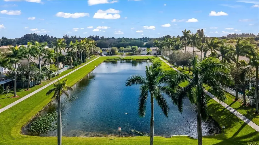 6841 N Lakeside Cir N #109-1, Davie, FL 33314 - #3