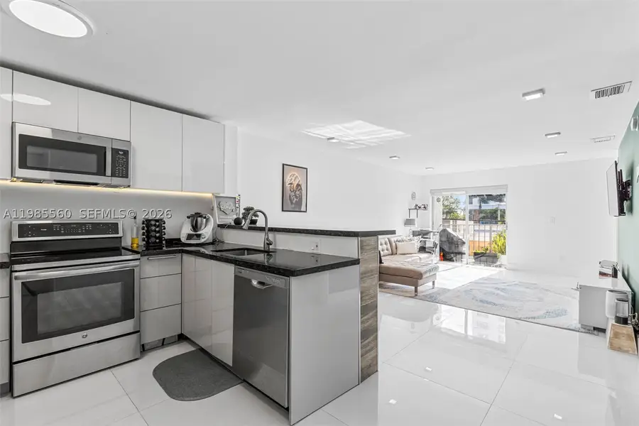 6545 Indian Creek #306, Miami Beach, FL 33141 - #2