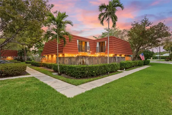 752 NW 98th, Plantation, FL 33324