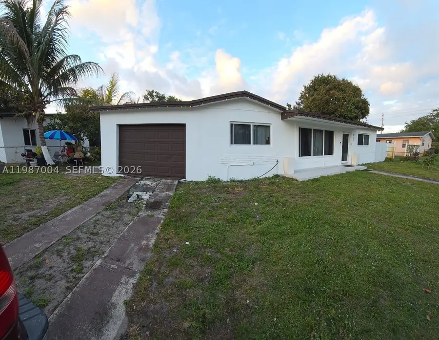 2011 NW 178th, Miami Gardens, FL 33056 - #2