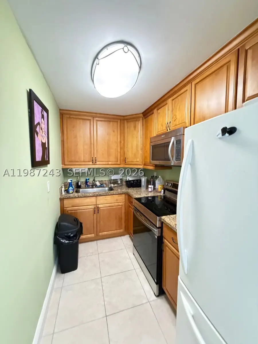 900 NE 18th #304, Fort Lauderdale, FL 33304 - #3