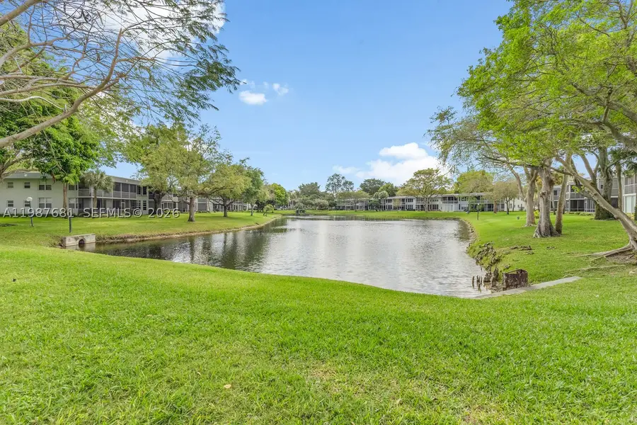 4280 Oaks #102, Pompano Beach, FL 33069 - #3