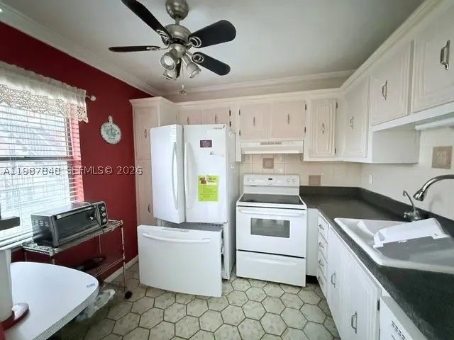 2841 Somerset #305, Lauderdale Lakes, FL 33311 - #3