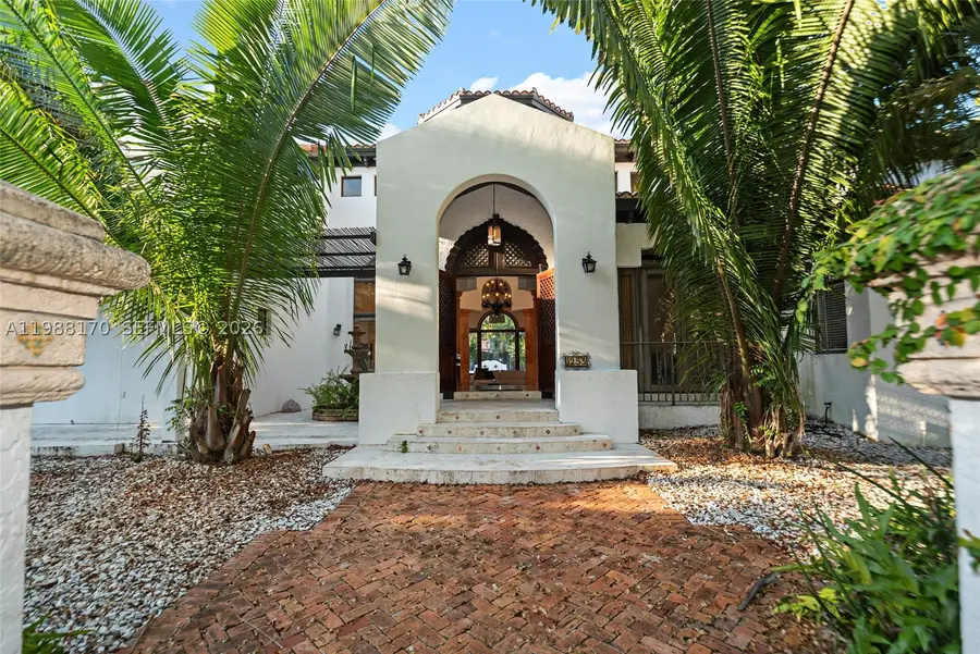 1253 Sorolla, Coral Gables, FL 33134 - #2
