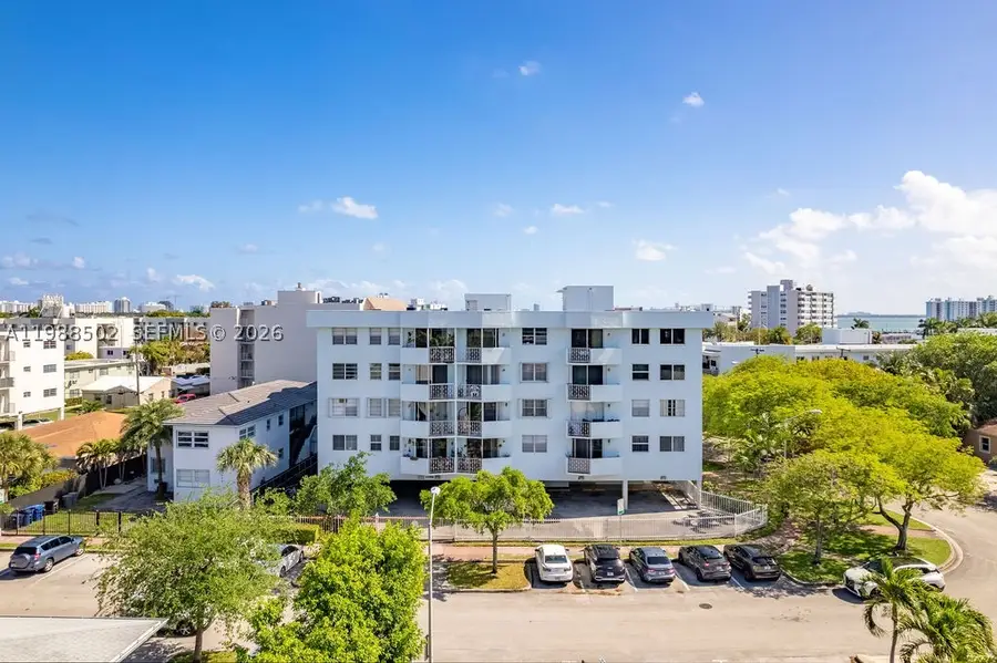 1990 Marseille #402, Miami Beach, FL 33141 - #2