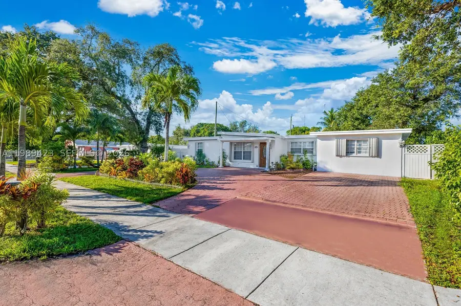 38 Miami Gardens, West Park, FL 33023 - #2
