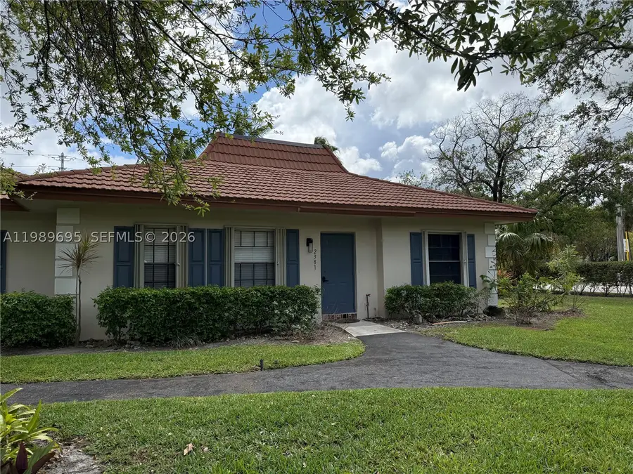 2381 SW 70th #49, Davie, FL 33317 - #2