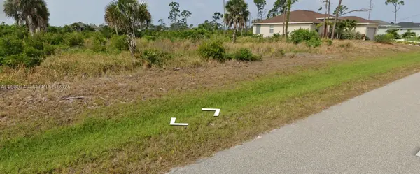 31 Binnacle, Other Fl City, FL 33946