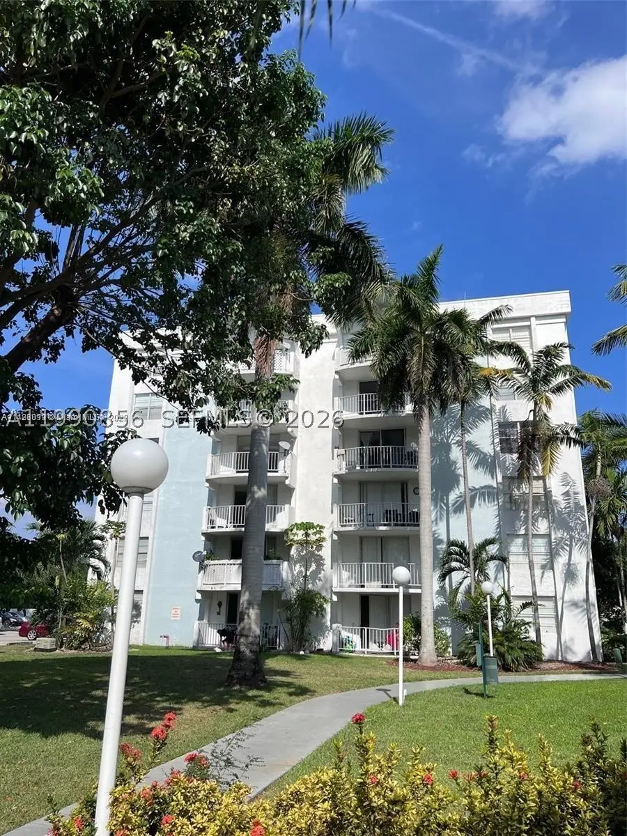 486 NW 165th St #B-405, Miami, FL 33169 - #1
