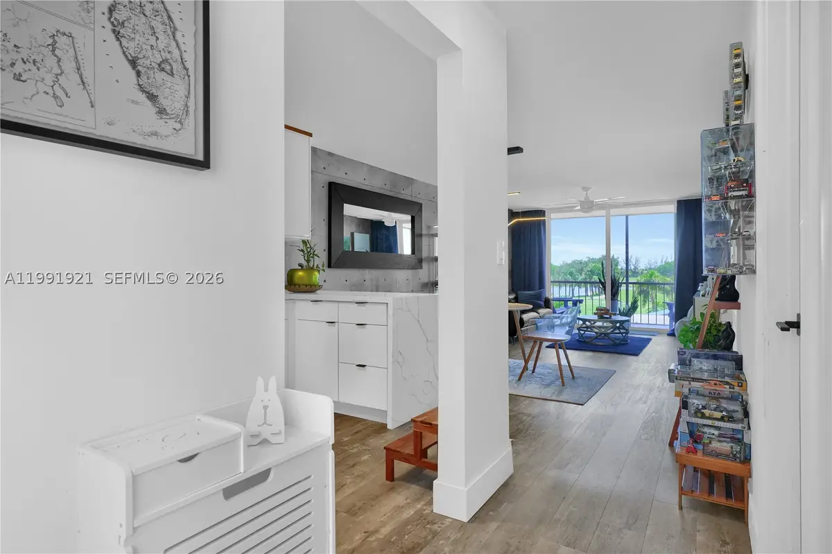 8900 Washington #320, Pembroke Pines, FL 33025 - #1