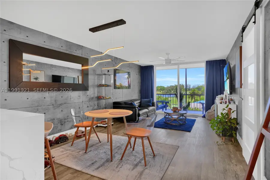 8900 Washington #320, Pembroke Pines, FL 33025 - #2