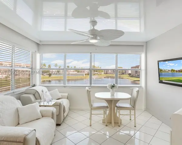 9580 Sunrise Lakes #205, Sunrise, FL 33322