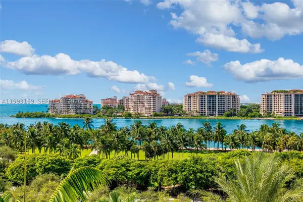 300 S Pointe #801, Miami Beach, FL 33139