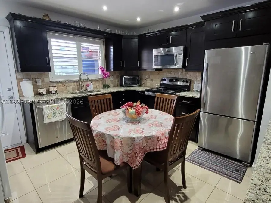 411 S Crescent #105, Hollywood, FL 33021 - #3