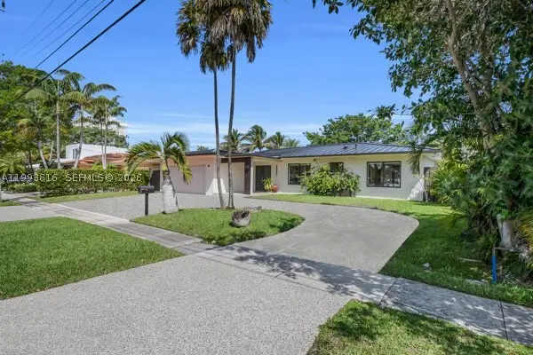 2025 Arch Creek, North Miami, FL 33181 - #3