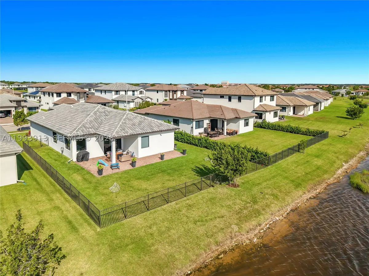 5246 Karlia, Avenue Maria, FL 34142 - #1