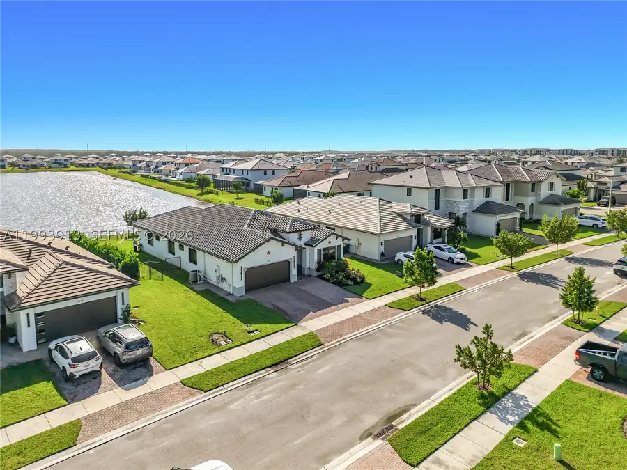 5246 Karlia, Avenue Maria, FL 34142 - #2